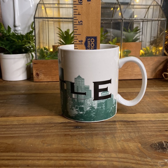 Starbucks Barista 2002 Skyline Series from Series One Featuring Seattle - Picture 12 of 15